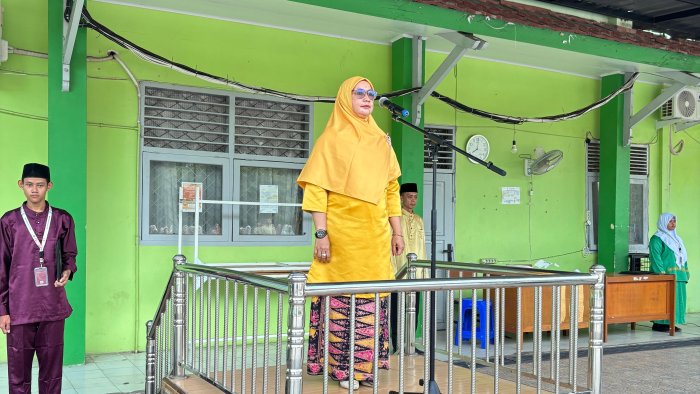 Warna Warni Indah Hiasi Apel Peringatan HUT Provinsi Jambi ke-69 di MAN 2 Kota Jambi Warna Warni Indah Hiasi Apel Peringatan HUT Provinsi Jambi ke-69 di MAN 2 Kota Jambi