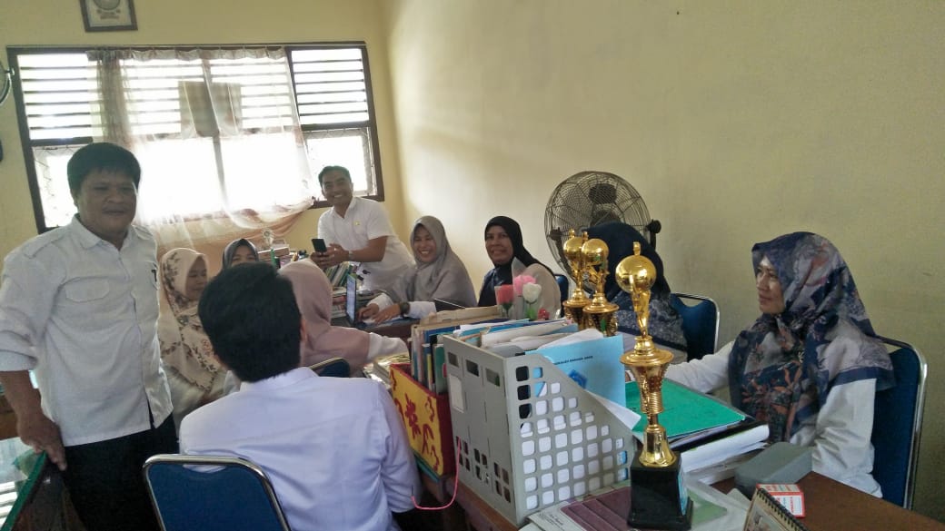 Rapat Persiapan Gelar Karya Projek Penguatan Profil Pelajar Pancasila Rahmatan lil Alamin Dengan Tema Kewirausahaan Rapat Persiapan Gelar Karya Projek Penguatan Profil Pelajar Pancasila Rahmatan lil Alamin Dengan Tema Kewirausahaan
