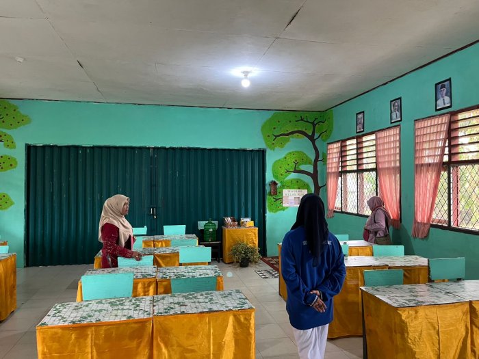 MAN 2 Bungo Gelar Lomba Kebersihan Kelas, Kepala Madrasah dan Waka Kesiswaan Turun Langsung Menjadi Juri MAN 2 Bungo Gelar Lomba Kebersihan Kelas, Kepala Madrasah dan Waka Kesiswaan Turun Langsung Menjadi Juri