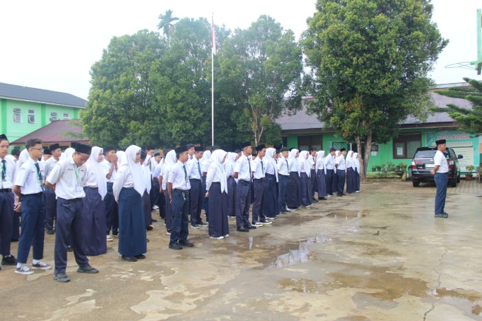 Resmi Dibuka, Kepala MTsN 2 Bungo Pimpin Pembukaan Ujian Madrasah (UM) TP 2025/2026