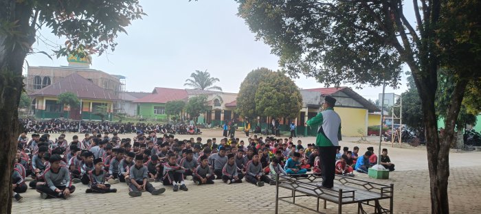 Waka Kurikulum MTsN 2 Bungo Motivasi Siswa Tingkatkan Semangat Belajar