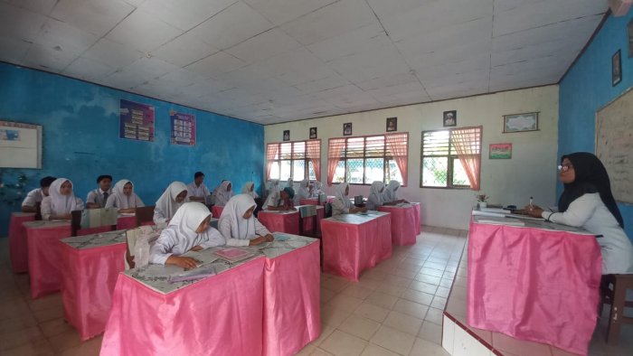 Kelas XII A Tunjukkan Semangat Belajar Bahasa Indonesia yang Menginspirasi Kelas XII A Tunjukkan Semangat Belajar Bahasa Indonesia yang Menginspirasi