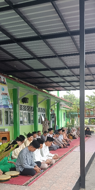Yasinan Jumat yang Spesial di MAN 2 Kota Jambi Yasinan Jumat yang Spesial di MAN 2 Kota Jambi