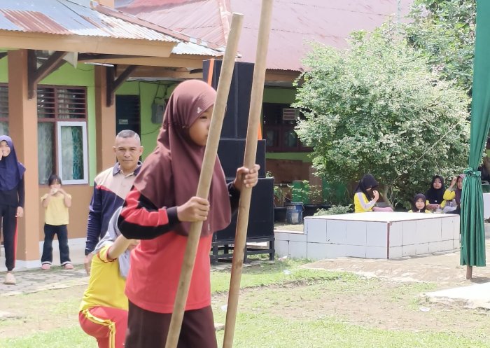 Engrang Kembali Bergema di PORSENI MTsN 1 Bungo, Kearifan Lokal Hidupkan Semangat Generasi Muda