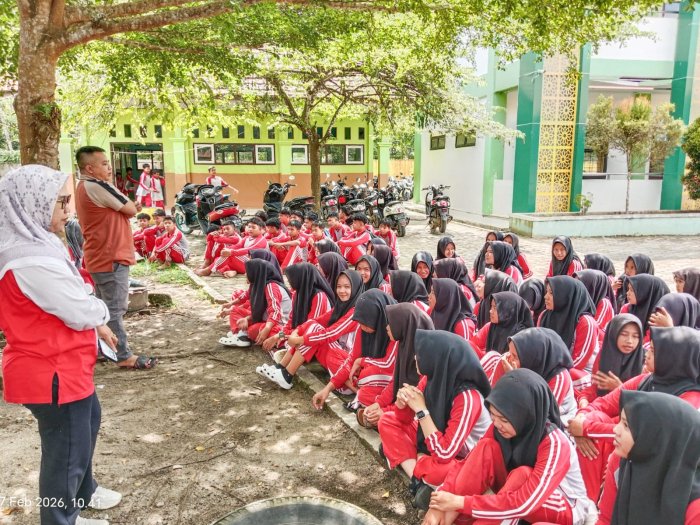 Pengarahan Pembina OSIM dan Seluruh Wali Kelas IX MTsN 1 Bungo dalam Persiapan Siswa Menghadapi Agenda Kelas IX Pengarahan Pembina OSIM dan Seluruh Wali Kelas IX MTsN 1 Bungo dalam Persiapan Siswa Menghadapi Agenda Kelas IX