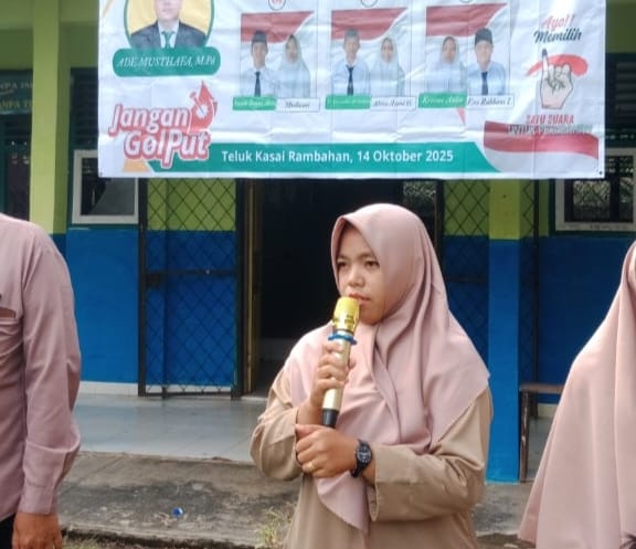Ibu Jamilah, S.Pd.: Sosok Guru Sekaligus Pembina OSIS yang Ulet dan Tangguh Ibu Jamilah, S.Pd.: Sosok Guru Sekaligus Pembina OSIS yang Ulet dan Tangguh