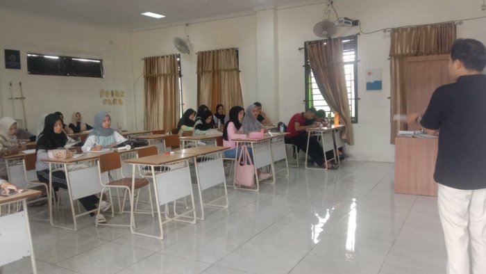 MAN 2 Kota Jambi Perkuat Persiapan TKA Lewat Bimbingan Intensif Ekonomi