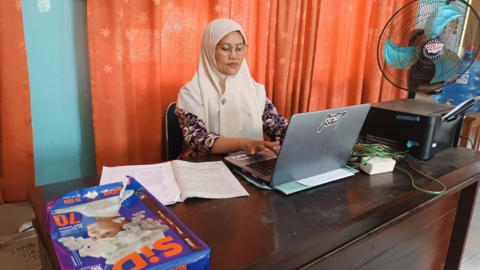 Guru MIN 4 Tebo Mulai Susun Kisi-Kisi Soal Asesmen Akhir Semester