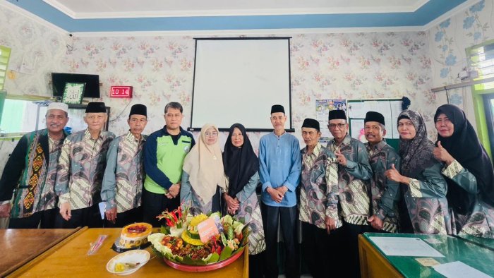 Syukuran Purnabakti Hj. Arbaiyah, S.Ag., Jejak Pengabdian yang Menghidupkan Nilai Akhlak di MTsN 3 Kota Jambi
