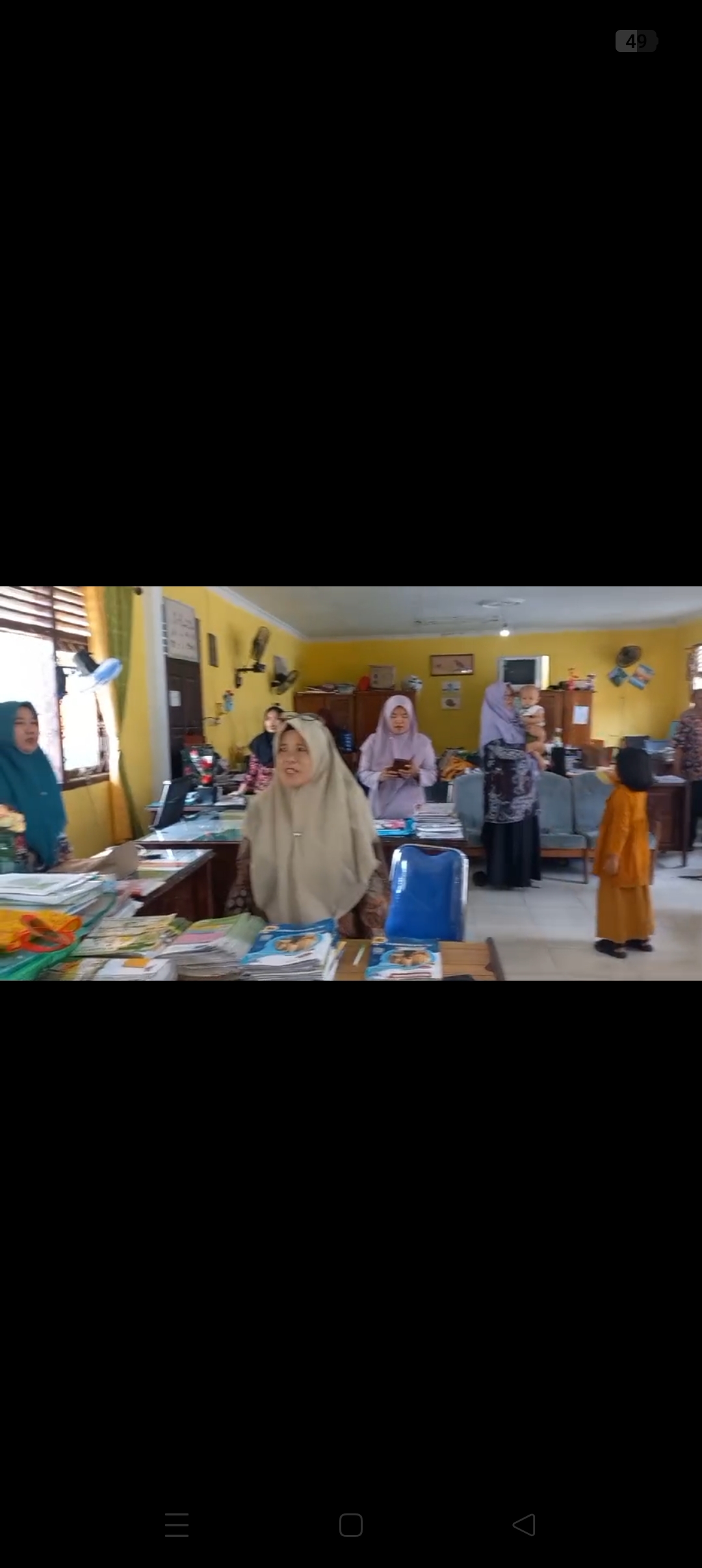 SEMUA KELUARGA BESAR MTsN 2 BUNGO LAKSANAKAN NYAYIAN LAGU INDONESIA RAYA SERENTAK SEMUA KELUARGA BESAR MTsN 2 BUNGO LAKSANAKAN NYAYIAN LAGU INDONESIA RAYA SERENTAK