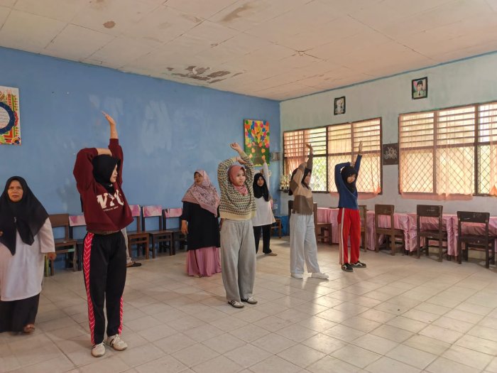 Tingkatkan Kekompakan, Siswa MAN 2 Bungo Intensif Berlatih Hadapi Lomba Senam Melayu Nusantara Tingkatkan Kekompakan, Siswa MAN 2 Bungo Intensif Berlatih Hadapi Lomba Senam Melayu Nusantara