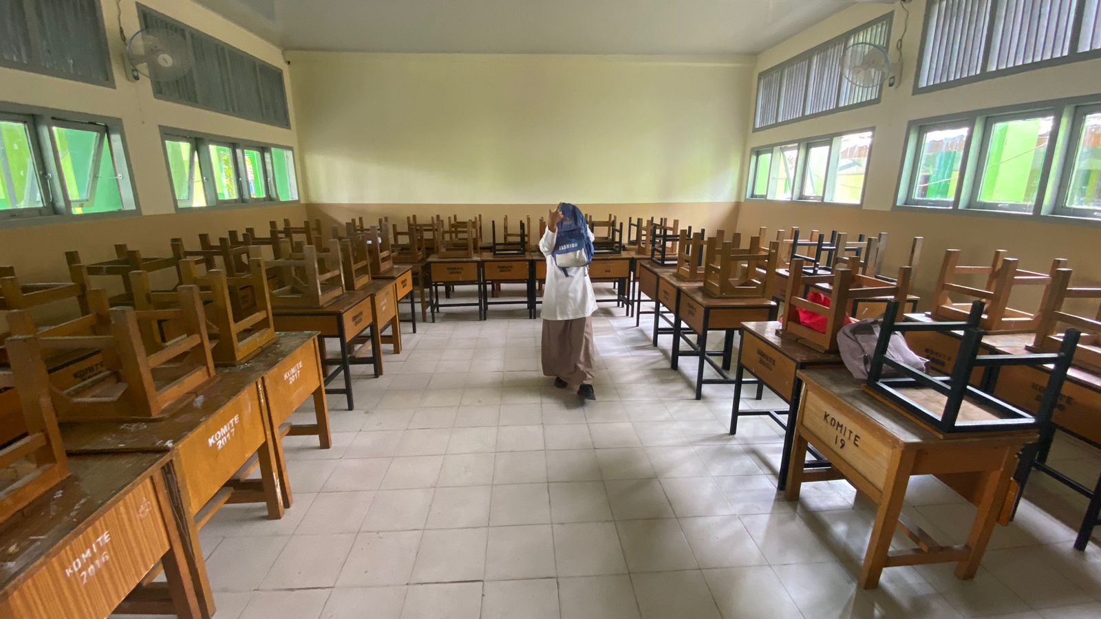 Inisiatif XII IIK 3 MAN 2 Kota Jambi: Semangat Bergotong Royong Wujudkan Lingkungan Bersih