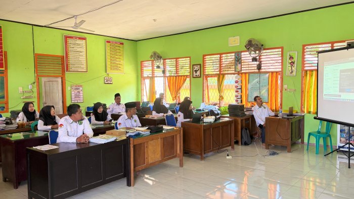 Kepala MTsN 1 Tebo dan Guru Ikuti Sosialisasi Antikorupsi Bersama Kanwil Kemenag Provinsi Jambi Kepala MTsN 1 Tebo dan Guru Ikuti Sosialisasi Antikorupsi Bersama Kanwil Kemenag Provinsi Jambi