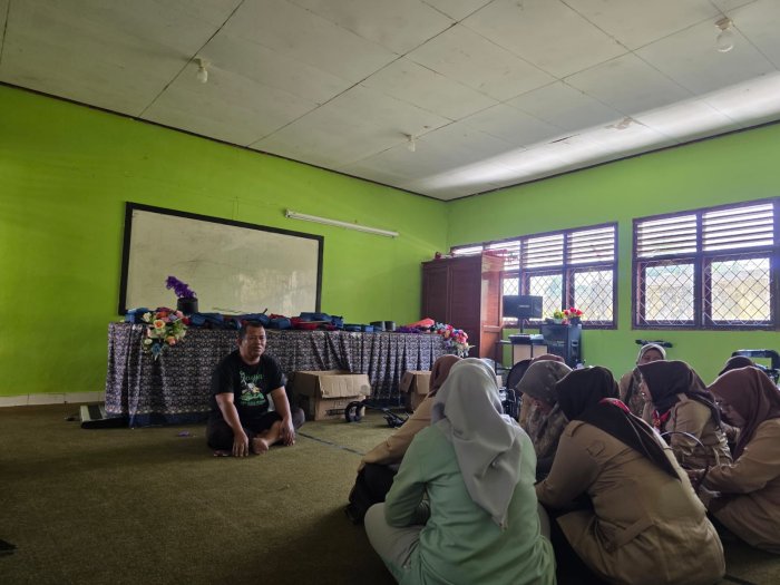 Jelang Hari H Pawai Pembangunan, Kepala MTsN 1 Bungo Matangkan Persiapan Bersama Guru dan Tendik Jelang Hari H Pawai Pembangunan, Kepala MTsN 1 Bungo Matangkan Persiapan Bersama Guru dan Tendik