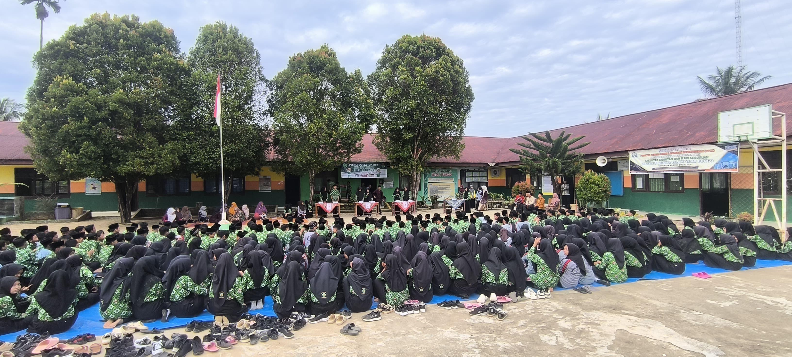 PERSIAPAN DEBAT OSIM MTsN 2 BUNGO SUDAH MATANG PERSIAPAN DEBAT OSIM MTsN 2 BUNGO SUDAH MATANG