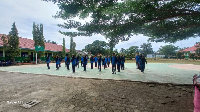 Kelas XII A MAN 2 Bungo Raih Sorotan di Lomba Senam Pensi, Wali Kelas Beri Dukungan Penuh Kelas XII A MAN 2 Bungo Raih Sorotan di Lomba Senam Pensi, Wali Kelas Beri Dukungan Penuh