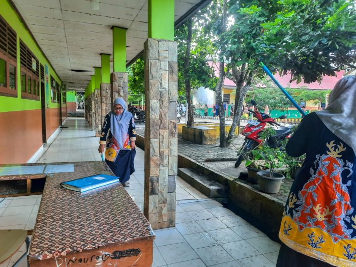 Semangat GTK dan Peserta Didik MTsN 1 Bungo dalam Dukung Program Kemenag Asri
