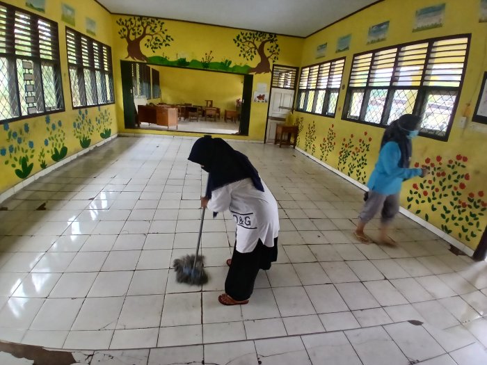 MIN 1 Muaro Jambi Persiapkan Ruangan untuk Kegiatan KKG Wilayah 1