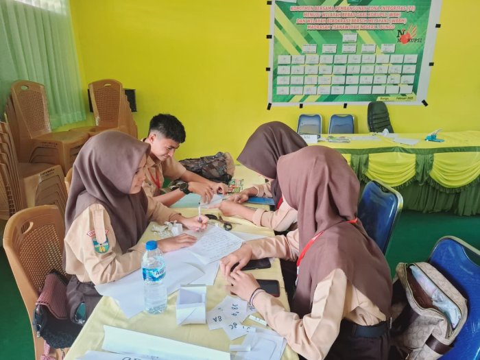 Cabang Lomba Class Meeting MTsN 2 Bungo Tidak Hanya Menghibur, tetapi Juga Mengasah Kemampuan Berpikir Siswa Cabang Lomba Class Meeting MTsN 2 Bungo Tidak Hanya Menghibur, tetapi Juga Mengasah Kemampuan Berpikir Siswa