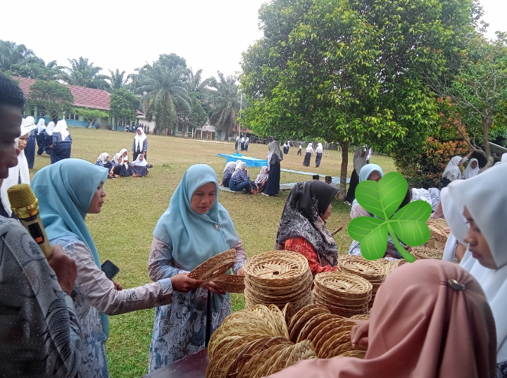 MTsN 5 Tebo Gelar Karya P5RA dengan Tema Kewirausahaan MTsN 5 Tebo Gelar Karya P5RA dengan Tema Kewirausahaan
