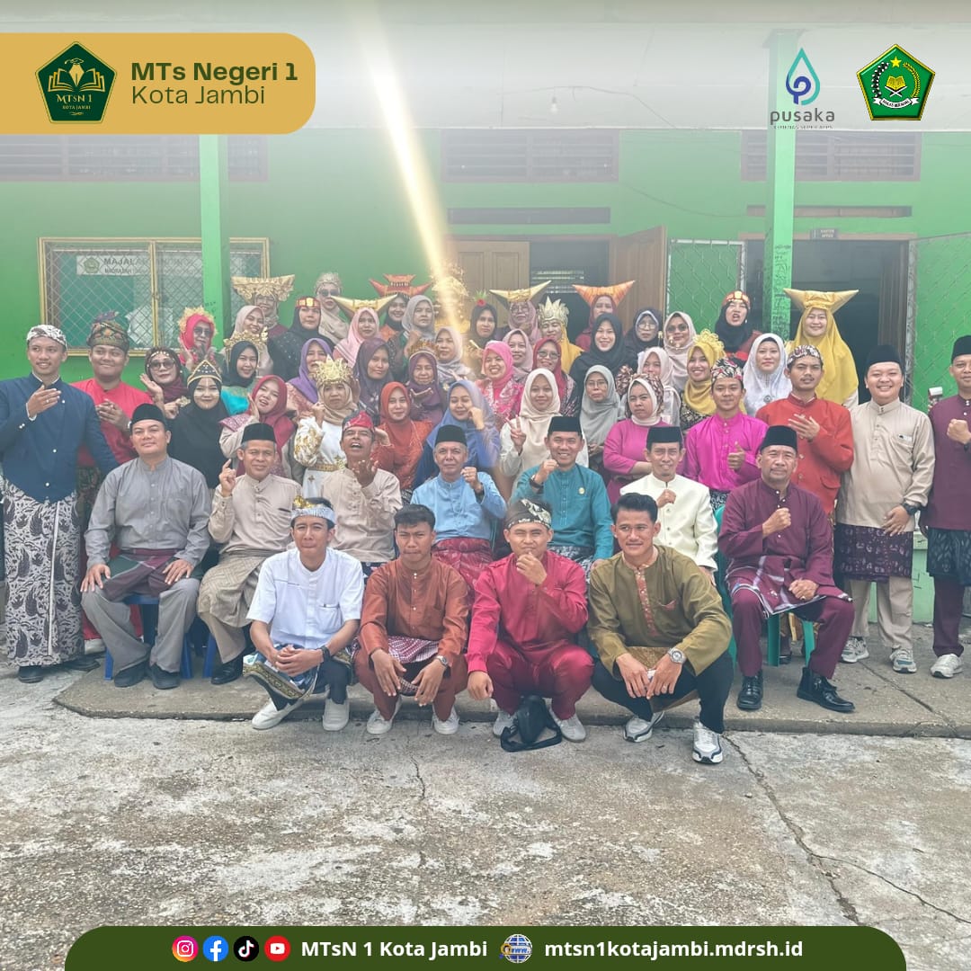 Semangat Pemuda Pemudi Indonesia dalam Peringatan Hari Sumpah Pemuda di MTsN 1 Kota Jambi Semangat Pemuda Pemudi Indonesia dalam Peringatan Hari Sumpah Pemuda di MTsN 1 Kota Jambi