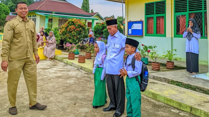 Kilas Balik 2025: Penerimaan Peserta Didik Baru MIN 4 Tebo - Perhatian Penuh untuk Generasi Penerus Kilas Balik 2025: Penerimaan Peserta Didik Baru MIN 4 Tebo - Perhatian Penuh untuk Generasi Penerus