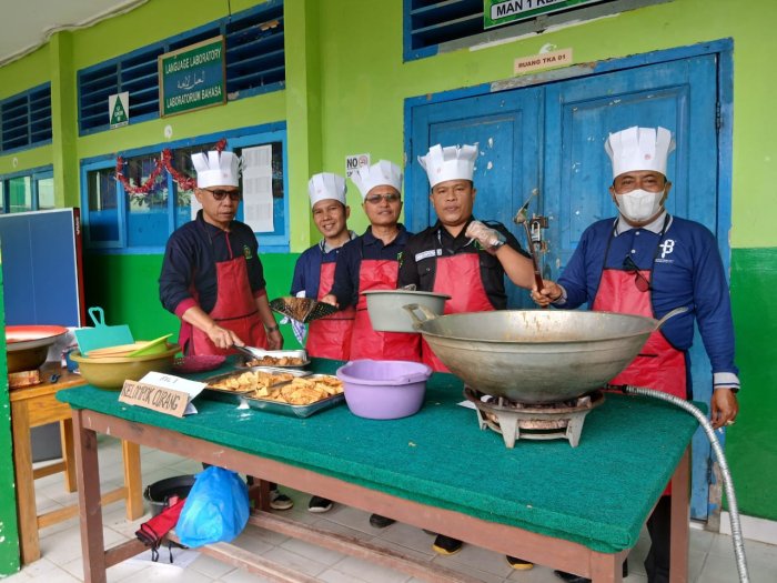 Apresiasi untuk Pahlawan Pendidikan, Lomba Hari Guru di MAN 1 Kerinci Banjir Sorakan!