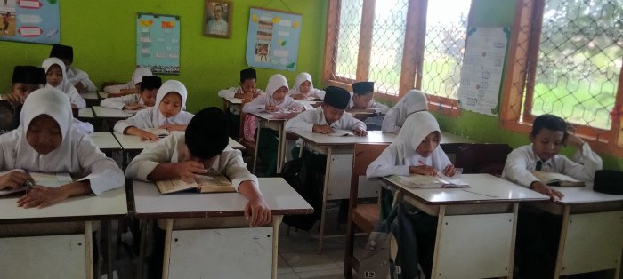 Siswa Kelas Tinggi Min 3 Tebo Wajib Tadarus Al-Quran Sebelum Kbm di bulan Ramadhan Siswa Kelas Tinggi Min 3 Tebo Wajib Tadarus Al-Quran Sebelum Kbm di bulan Ramadhan