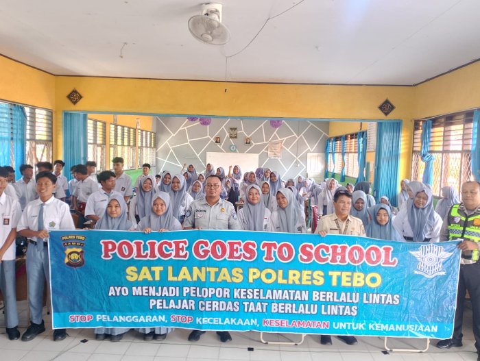 Edukasi Pelajar, Polres Tebo Gelar Program Police Go To School di MAN 2 Tebo Edukasi Pelajar, Polres Tebo Gelar Program Police Go To School di MAN 2 Tebo