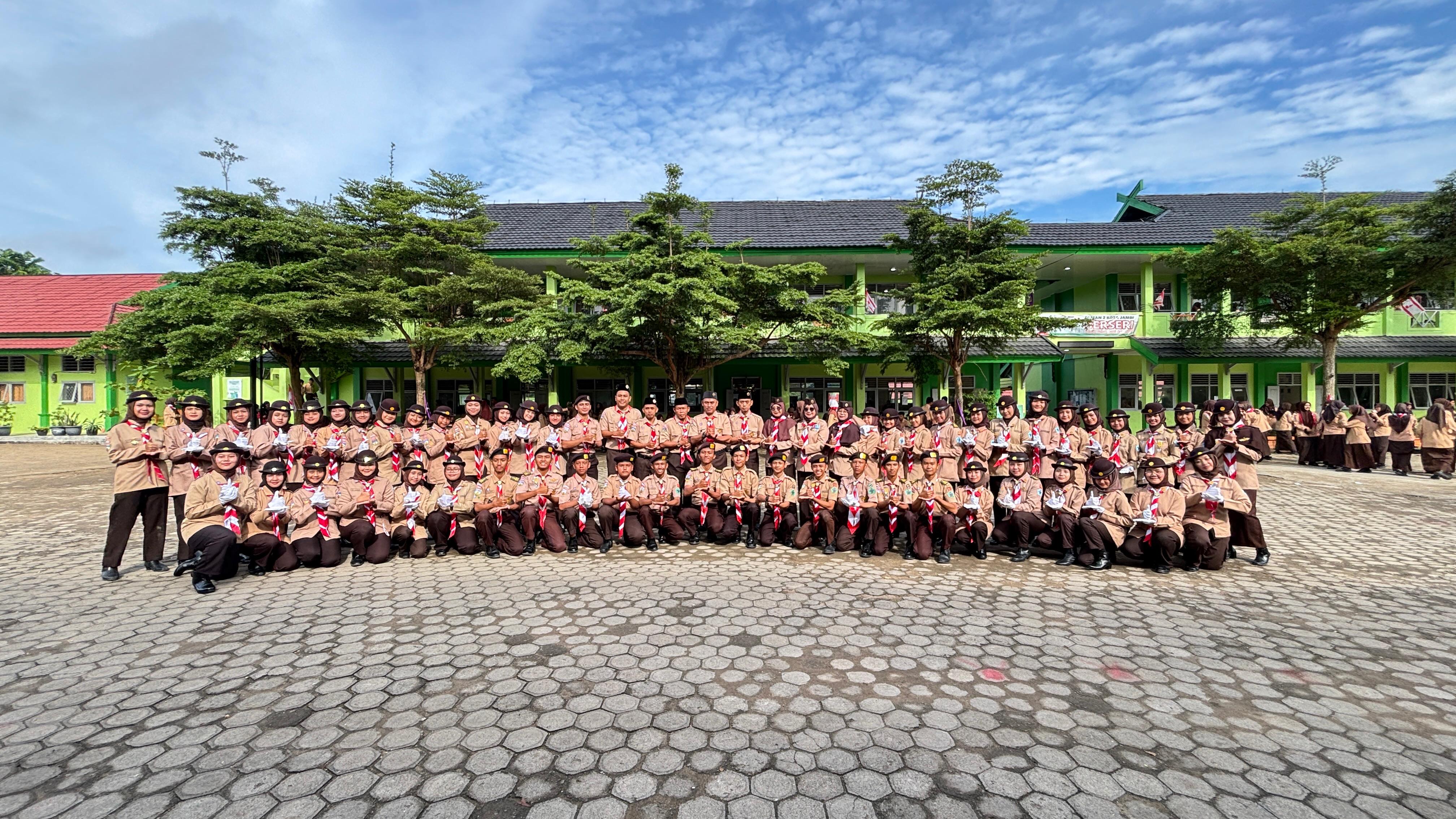 MAN 2 Kota Jambi Gelar Apel Hari Pramuka ke-64 Tahun 2025: Semangat Kolaborasi untuk Membangun Ketahanan Bangsa MAN 2 Kota Jambi Gelar Apel Hari Pramuka ke-64 Tahun 2025: Semangat Kolaborasi untuk Membangun Ketahanan Bangsa