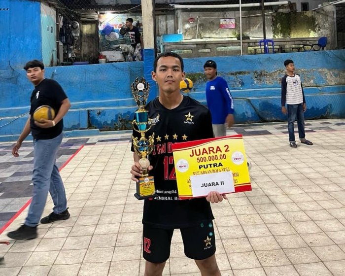 Siswa MAN 2 Kota Jambi, Shaki Alqinza, Bawa Klub Bintang 04 Sabet Juara 2 di Kejurkot Voli!*