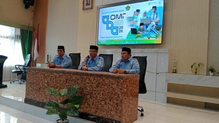 Dukung Prestasi Siswa, Kepala MTsN 1 Batang Hari Hadiri Pembukaan OMI Tingkat Kabupaten 2026 Dukung Prestasi Siswa, Kepala MTsN 1 Batang Hari Hadiri Pembukaan OMI Tingkat Kabupaten 2026