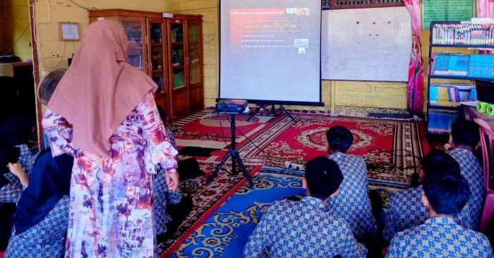 Siswa MAN 2 Tanjung Jabung Barat Ikuti Webinar Strategi Lulus PTN