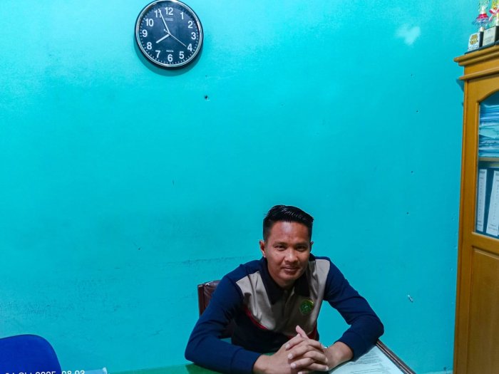 Penantian Panjang Berbuah Manis, Hendri, S.Sos., Staf TU MTsN 1 Bungo Resmi Dilantik Sebagai ASN PPPK Kemenag RI Penantian Panjang Berbuah Manis, Hendri, S.Sos., Staf TU MTsN 1 Bungo Resmi Dilantik Sebagai ASN PPPK Kemenag RI