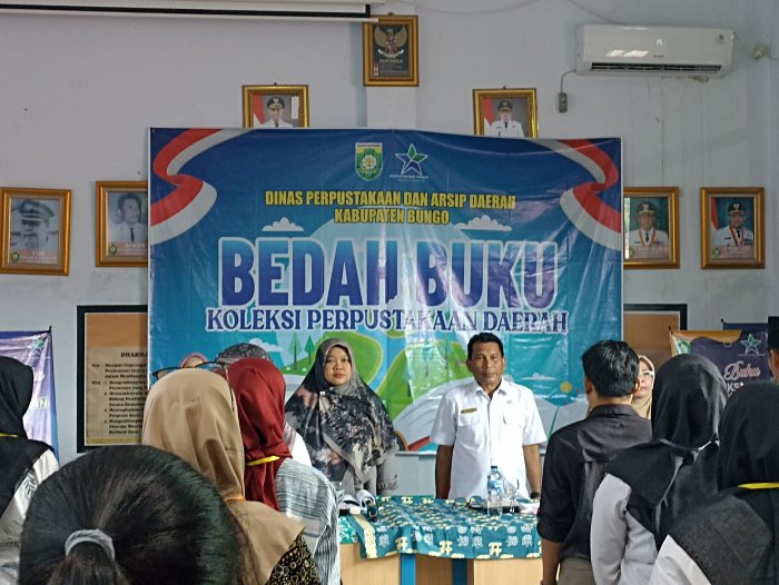 Siswa MTsN 2 Bungo Ikuti Bimtek Bedah Buku di Perpustakaan Daerah Siswa MTsN 2 Bungo Ikuti Bimtek Bedah Buku di Perpustakaan Daerah
