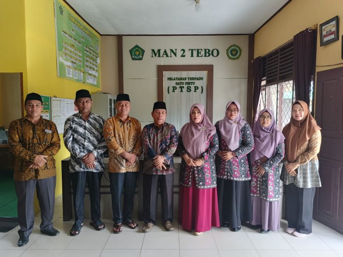 Kepala KUA Tebo Tengah Kunjungi MAN 2 Tebo