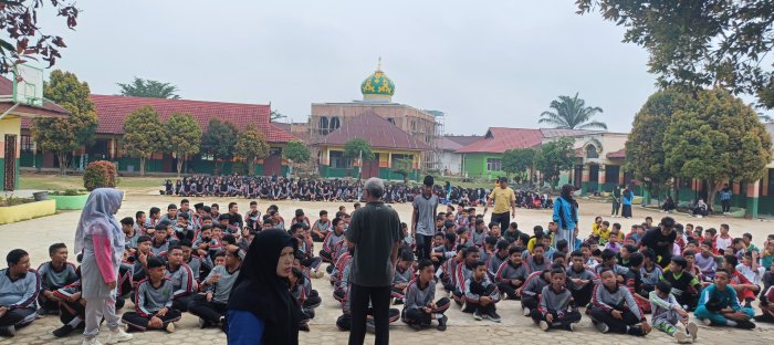 MTsN 2 Bungo Gelar Razia Rambut Siswa Laki-laki
