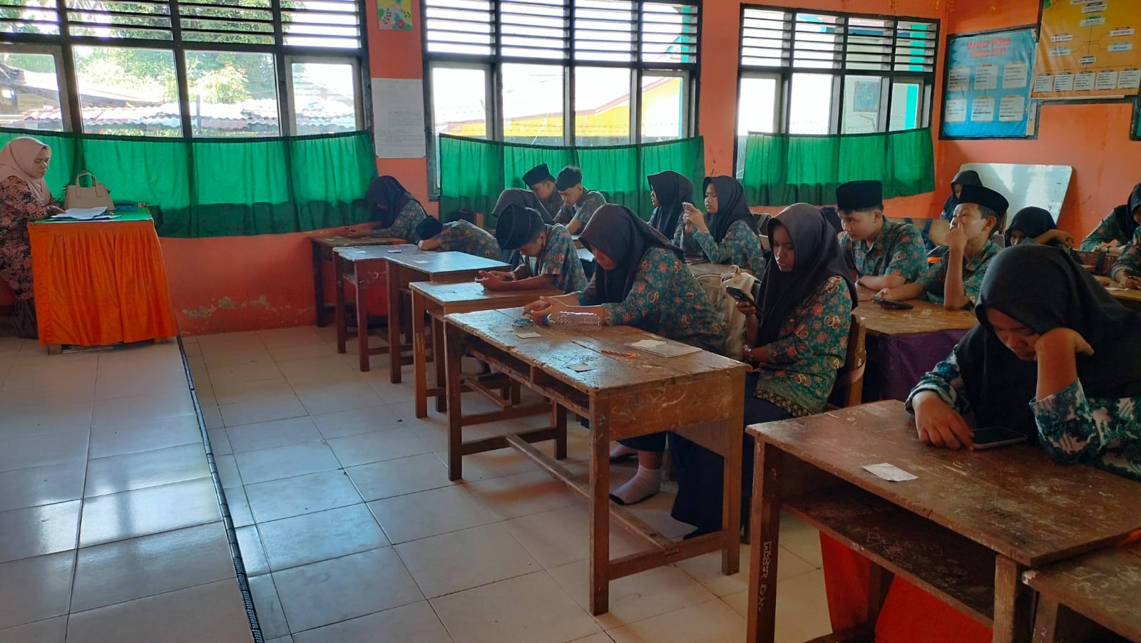 MTsN 1 Merangin Gelar Ujian Semester Kelas IX Tahun 2025 MTsN 1 Merangin Gelar Ujian Semester Kelas IX Tahun 2025