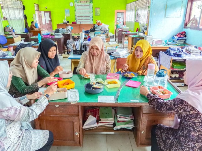 Budaya Makan Bersama, MTsN 1 Bungo : Modal Sosial yang Berharga Bagi Madrasah