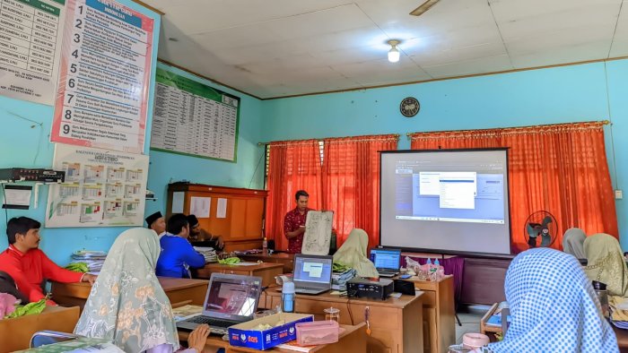 Guru MIN 4 Tebo Gelar Diskusi Terpandu Pengisian Kokurikuler pada RDM Guru MIN 4 Tebo Gelar Diskusi Terpandu Pengisian Kokurikuler pada RDM