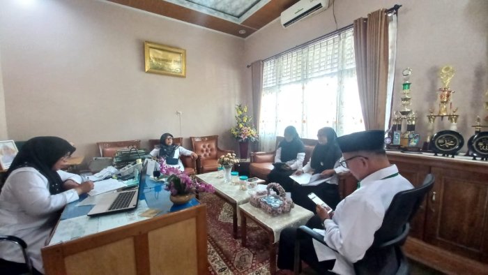 Kepala dan Seluruh Wakil Kepala MAN 2 Bungo Gelar Rapat Pembentukan Tim PKKM 2025 Kepala dan Seluruh Wakil Kepala MAN 2 Bungo Gelar Rapat Pembentukan Tim PKKM 2025