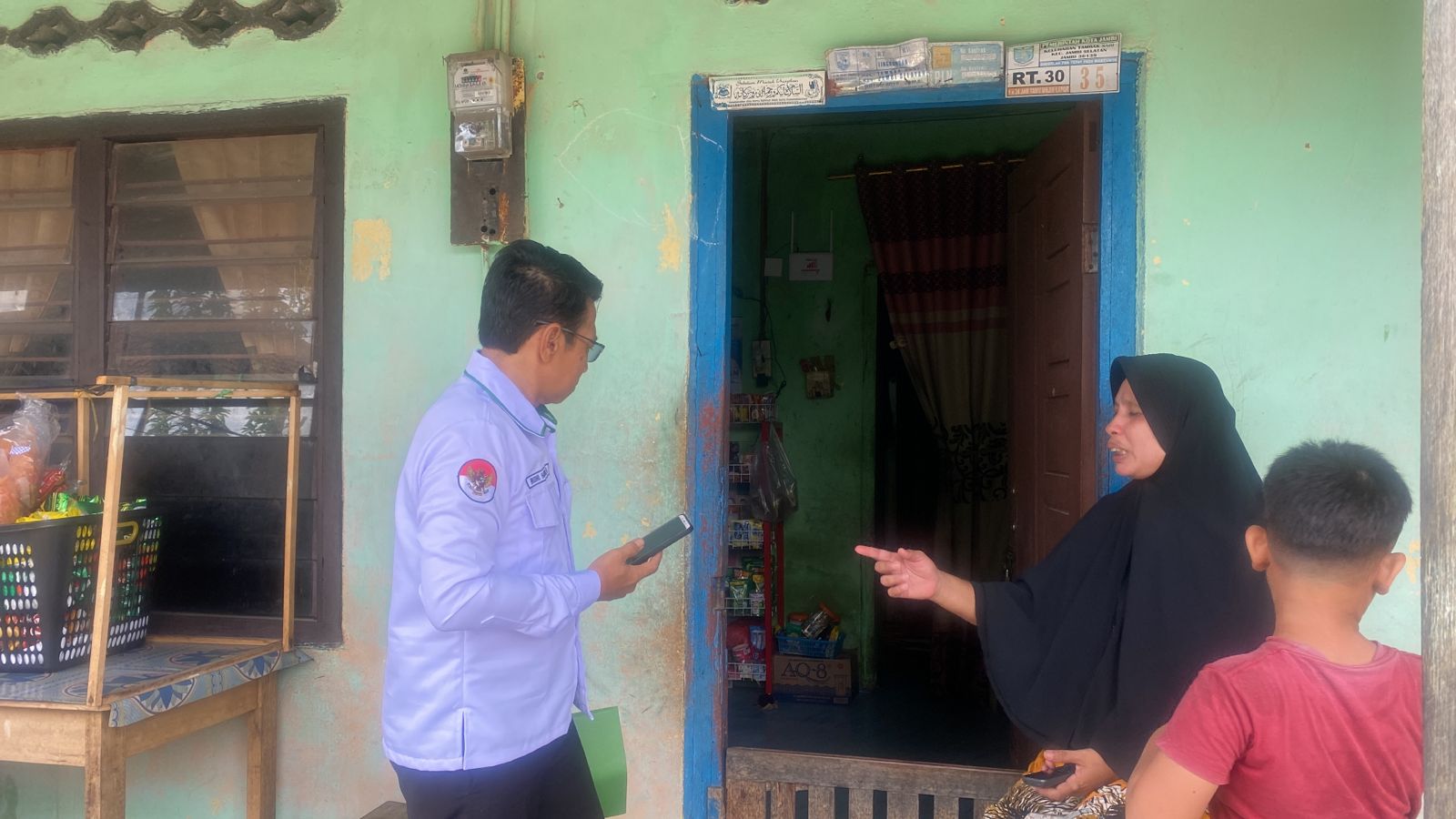 Panitia PPDB MAN 2 Kota Jambi Lakukan Validasi Data Jalur Afirmasi, Pastikan Seleksi Transparan Panitia PPDB MAN 2 Kota Jambi Lakukan Validasi Data Jalur Afirmasi, Pastikan Seleksi Transparan