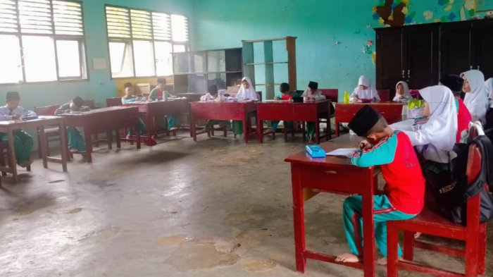 Warna-Warni Gambar Pemandangan di Kelas 3A MIN 4 Tebo
