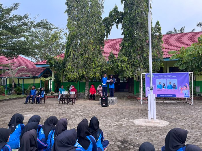Penyampaian Visi dan Misi Calon Ketua dan Wakil Ketua OSIM MAN 2 Bungo : Ajang Latihan Demokrasi Siswa Penyampaian Visi dan Misi Calon Ketua dan Wakil Ketua OSIM MAN 2 Bungo : Ajang Latihan Demokrasi Siswa