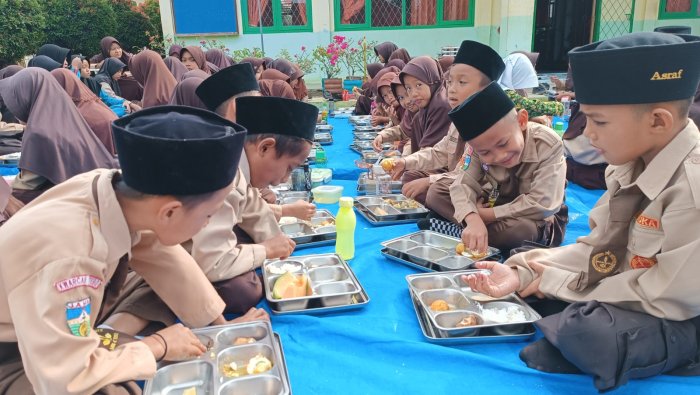 Respon Cepat Arahan Kanwil Kemenag Jambi, MIN 4 Tebo Pastikan Keberlanjutan Program MBG