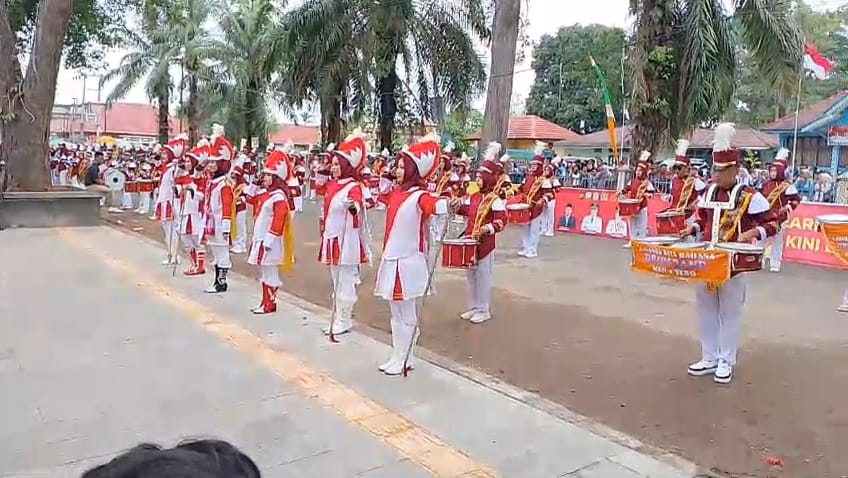 DRUMBAND LATANZA GITA BAHANA MAN 2 TEBO TAMPIL MEMUKAU PENONTON DRUMBAND LATANZA GITA BAHANA MAN 2 TEBO TAMPIL MEMUKAU PENONTON