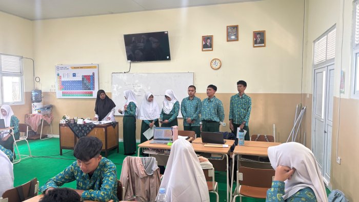 Euforia Kelulusan 15 Guru MAN 2 Kota Jambi pada PPG 2025 Warnai Lingkungan Madrasah Euforia Kelulusan 15 Guru MAN 2 Kota Jambi pada PPG 2025 Warnai Lingkungan Madrasah