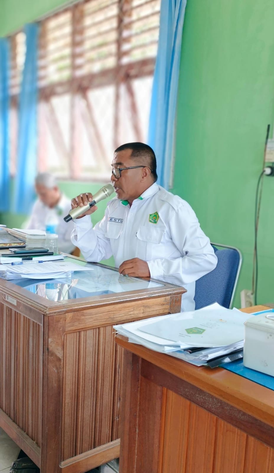 RAPAT TENAGA PENDIDIK DAN KEPENDIDIKAN RAPAT TENAGA PENDIDIK DAN KEPENDIDIKAN