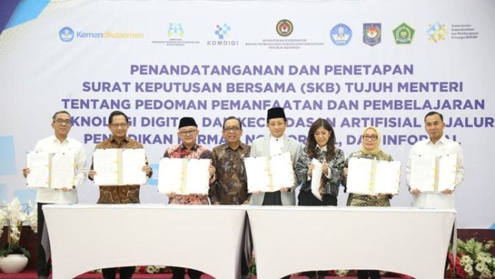 MIN 4 Tebo Sambut Baik SKB 7 Menteri tentang Pedoman AI, Siap Perkuat Literasi Digital Siswa MIN 4 Tebo Sambut Baik SKB 7 Menteri tentang Pedoman AI, Siap Perkuat Literasi Digital Siswa