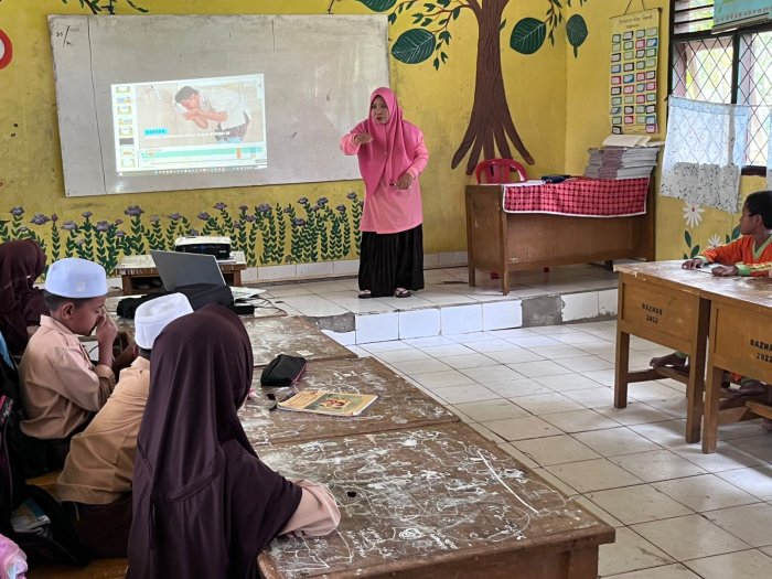 Sempurnakan Ibadah dengan Hati, Siswa Kelas 3 Belajar Praktik Wudhu Berbasis Kurikulum Cinta